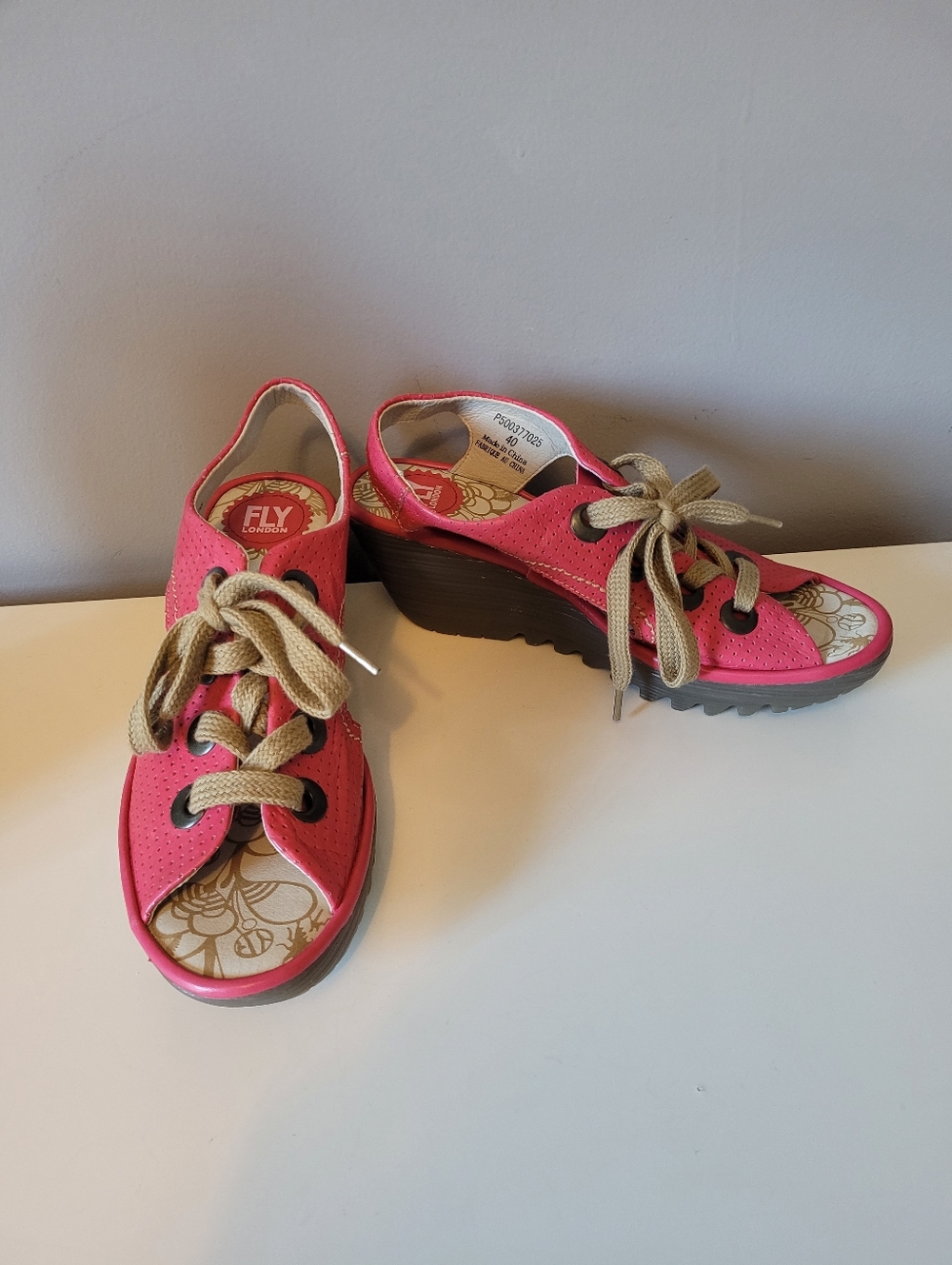 London Yvla Wedges, VGUC, Size 40